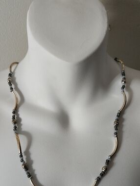 Kukuri Silver Tone Tube  Necklace With Decorative Beads Necklace